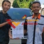 Pengiriman mobil Surabaya Tangerang via truk carrier - Lintang Lawang Express WA 0823-3345-5296